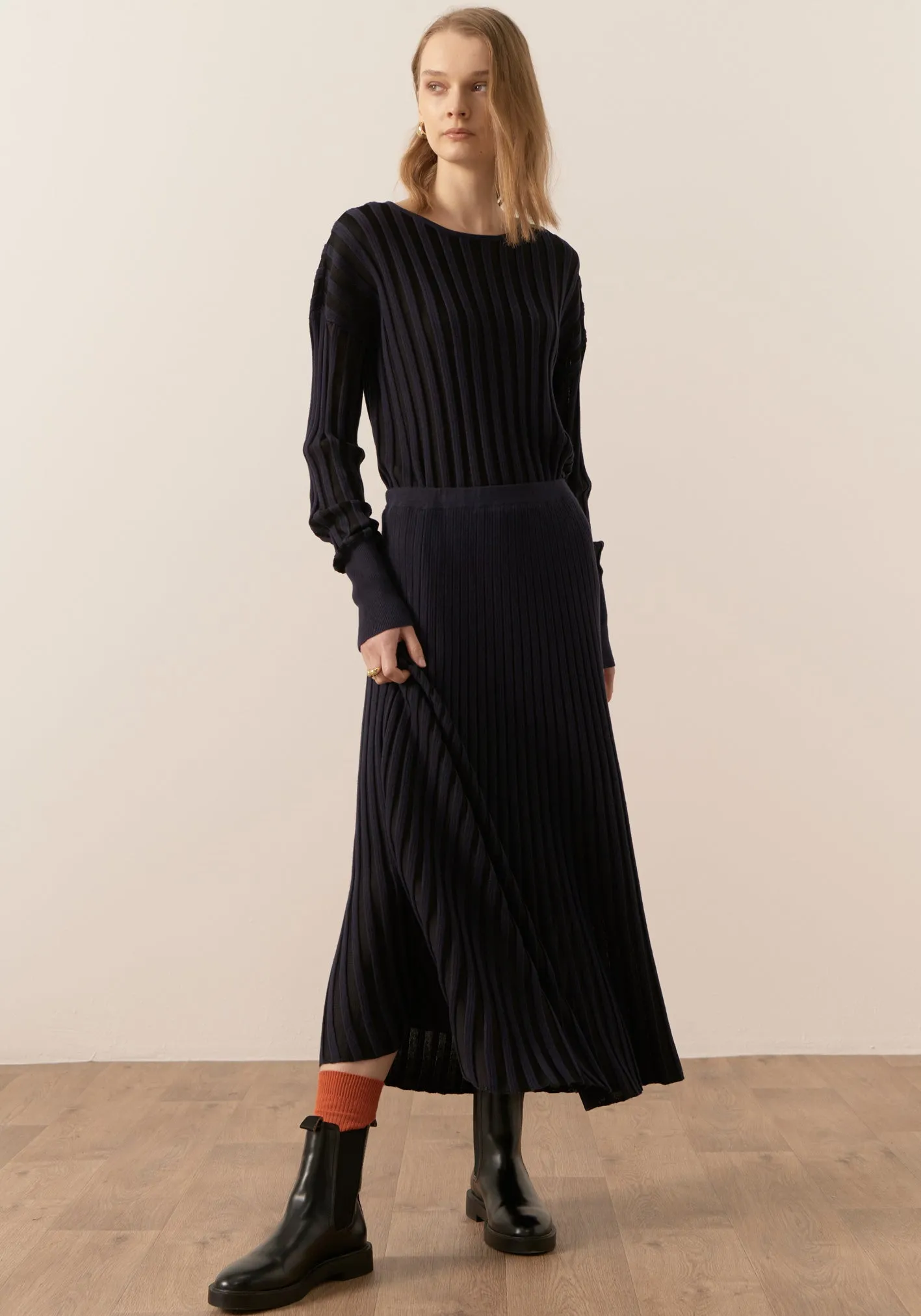 Atrium Ribbed Pleat Skirt