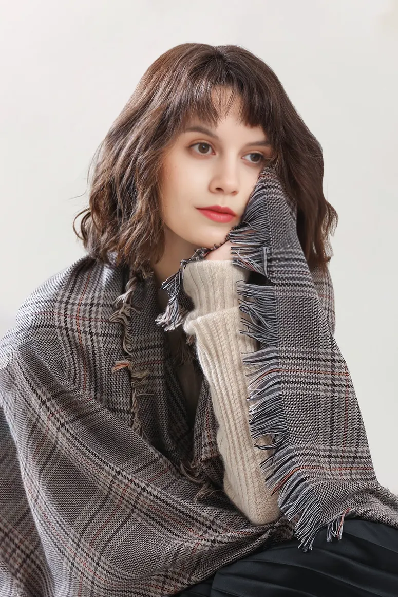 Houndstooth Pattern 100% Wool Fringe Scarf