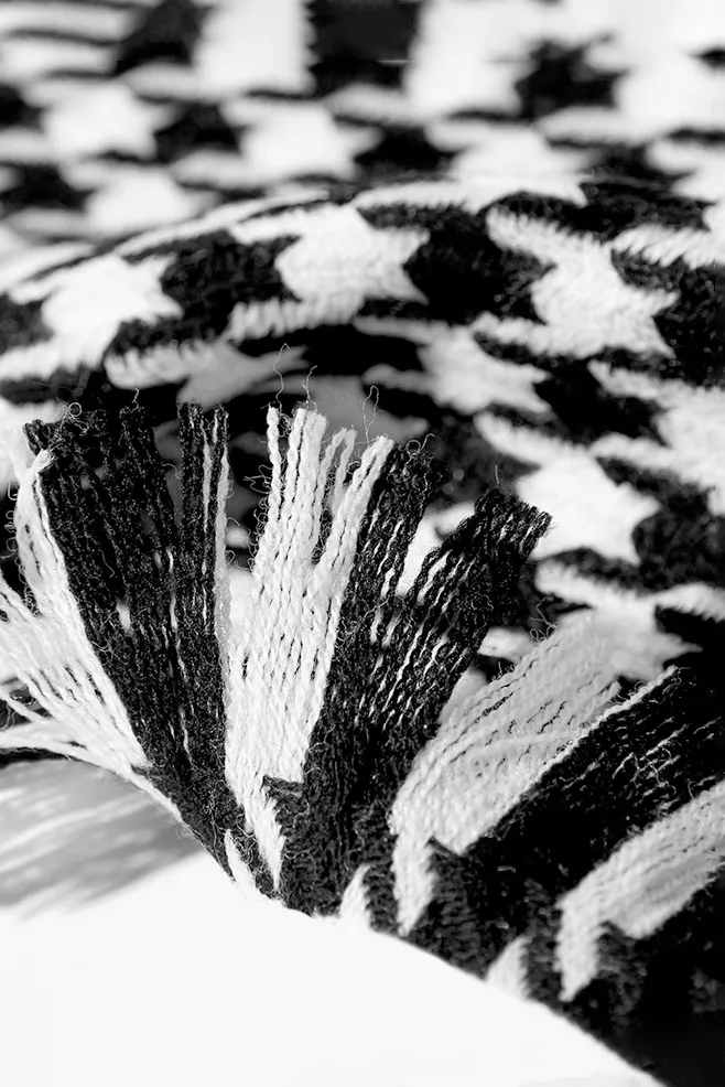 Houndstooth Pattern 100% Wool Fringe Scarf
