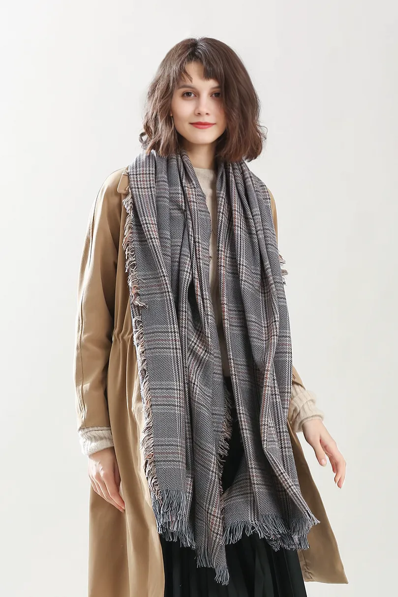 Houndstooth Pattern 100% Wool Fringe Scarf