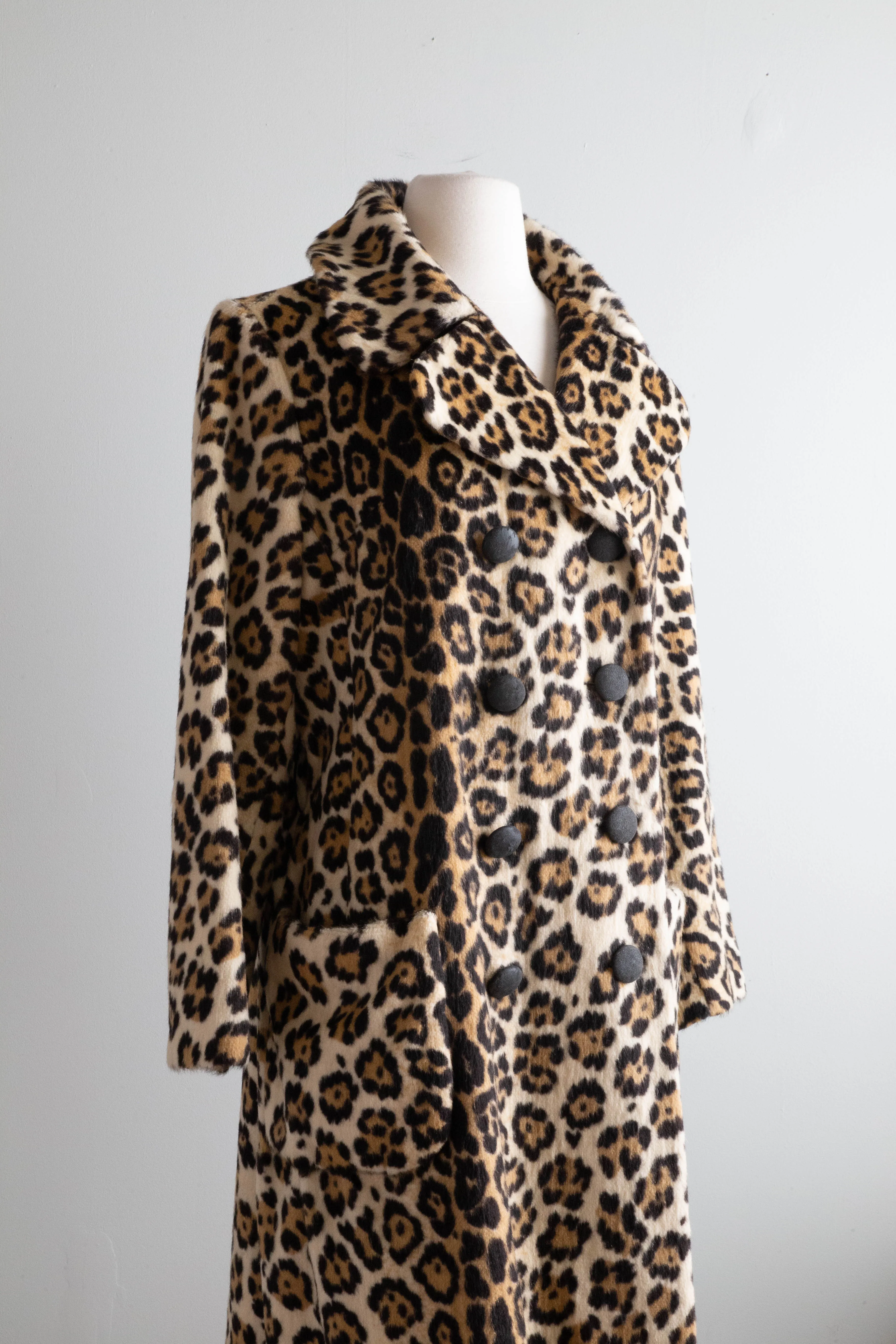 Iconic 1960's Leopard Print Ladies Glamour Coat By Safari / ML