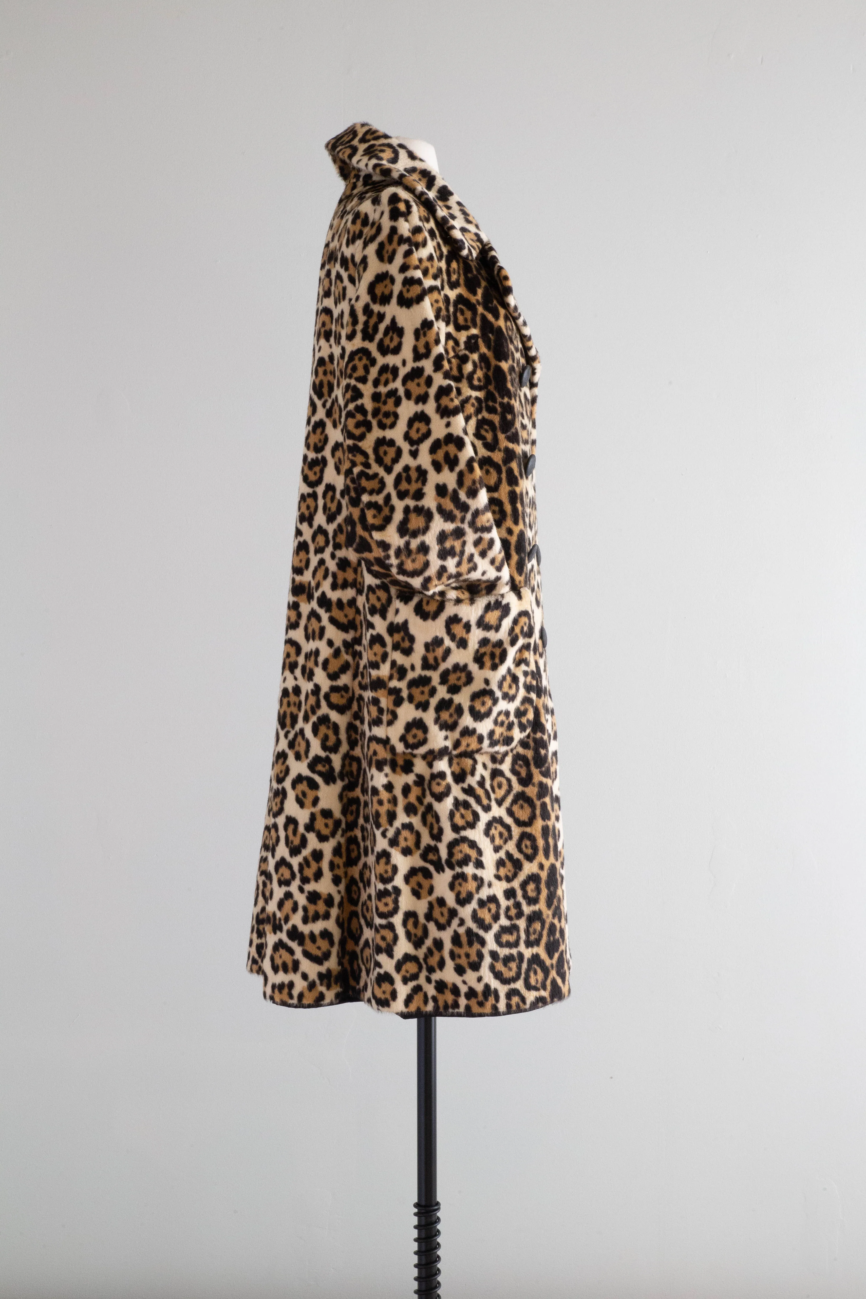 Iconic 1960's Leopard Print Ladies Glamour Coat By Safari / ML