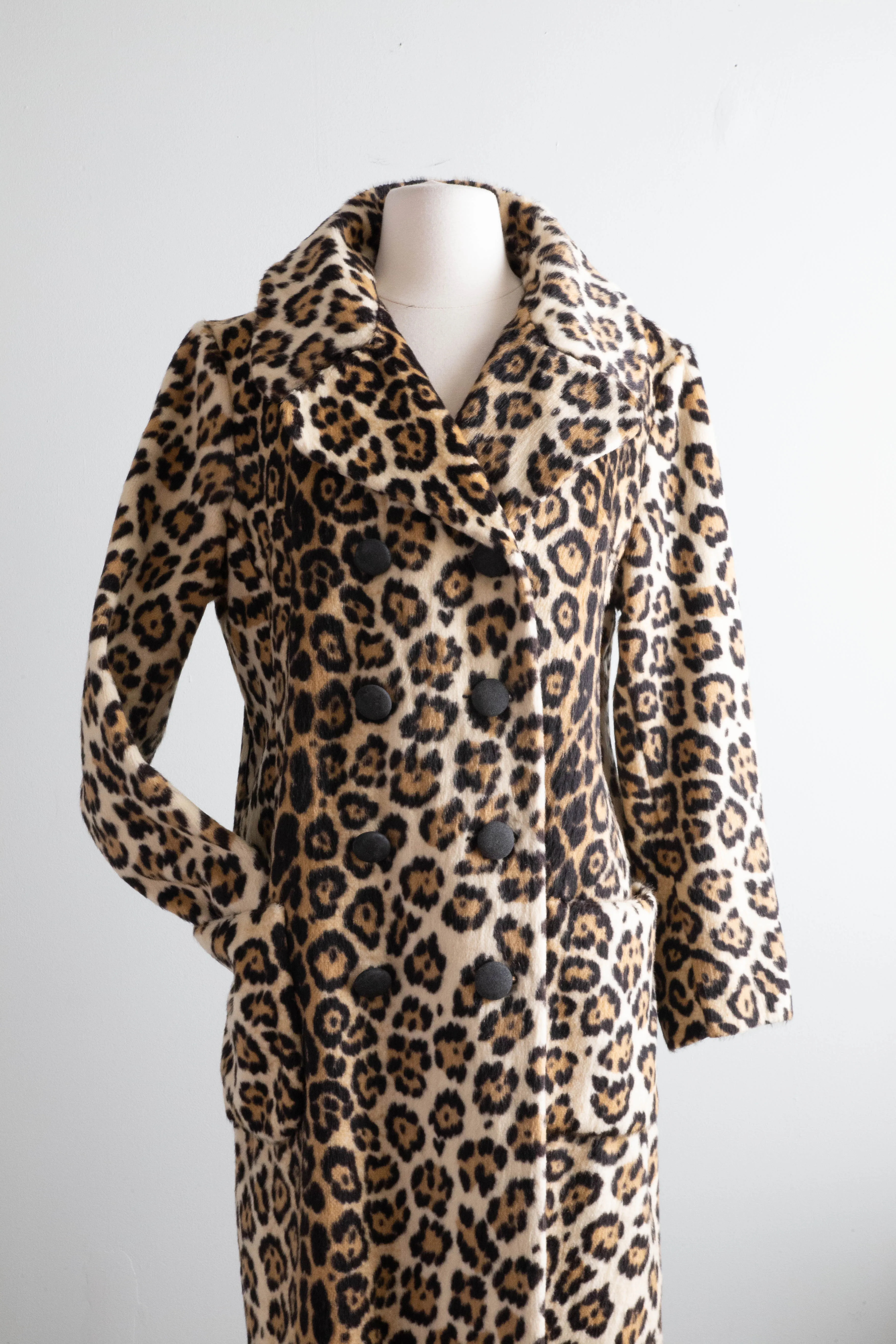 Iconic 1960's Leopard Print Ladies Glamour Coat By Safari / ML