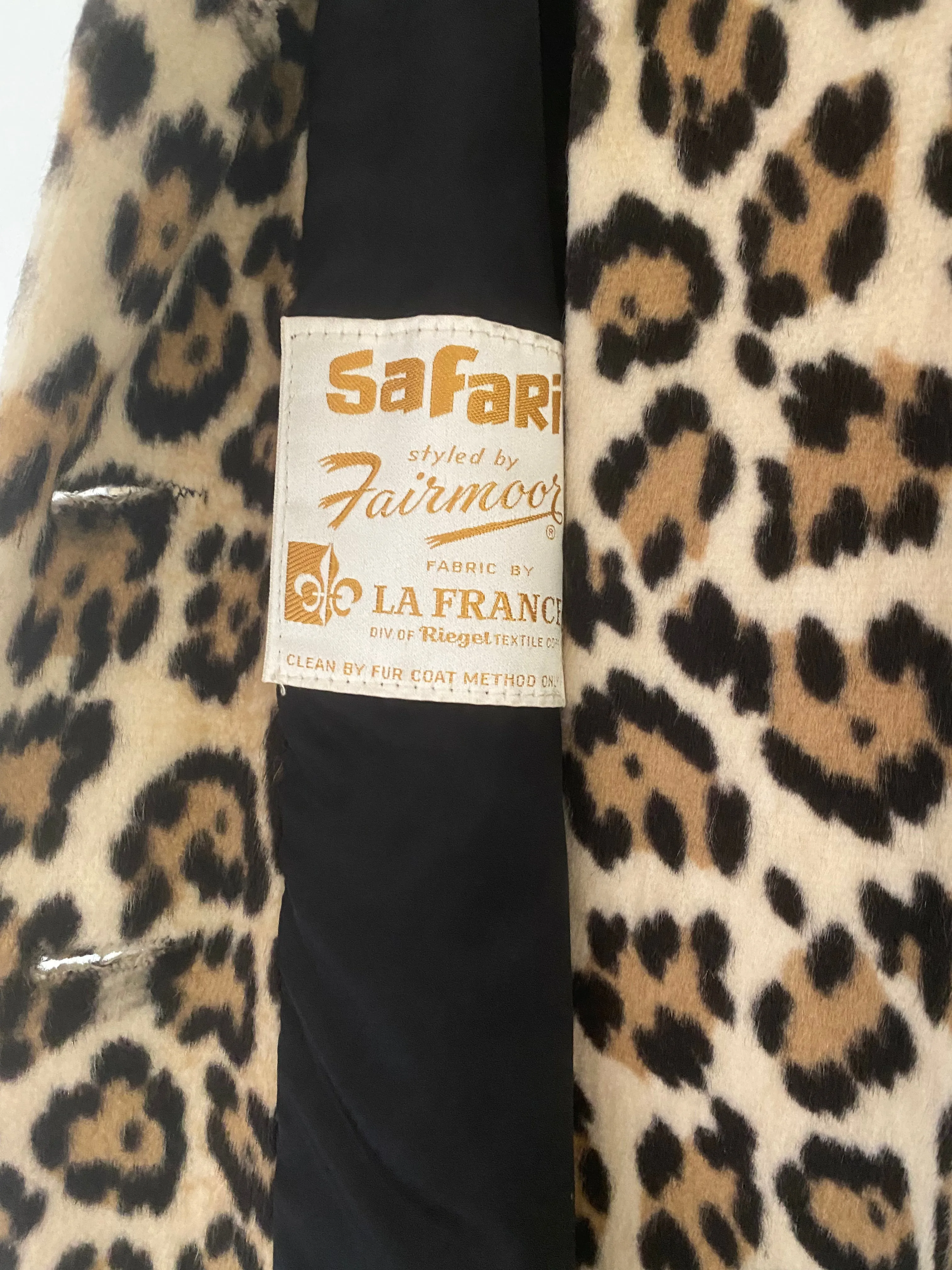Iconic 1960's Leopard Print Ladies Glamour Coat By Safari / ML