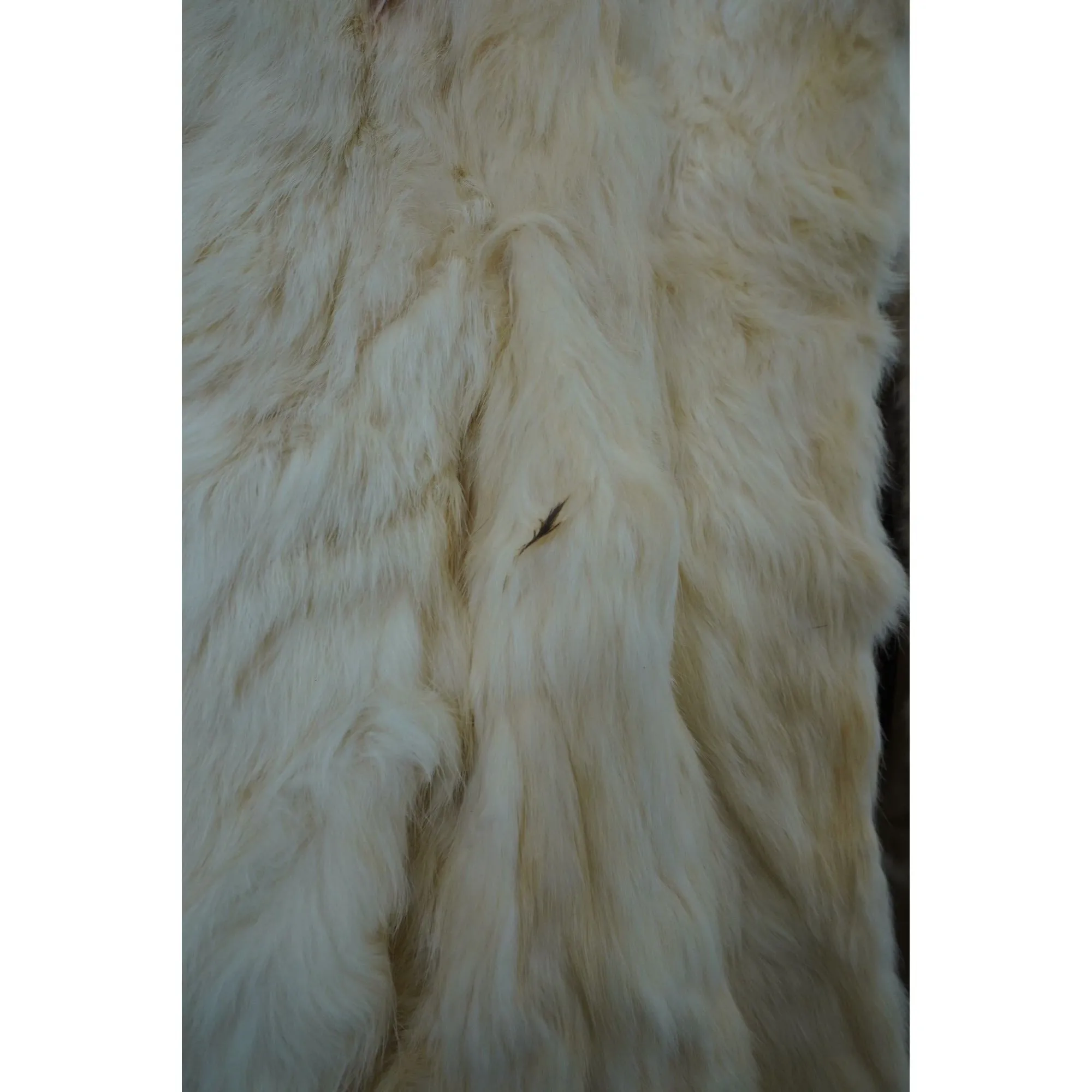 "Retail" Vintage Unbranded Cream Winter Fur Coat with Gold Lining (See Dimension) Women's