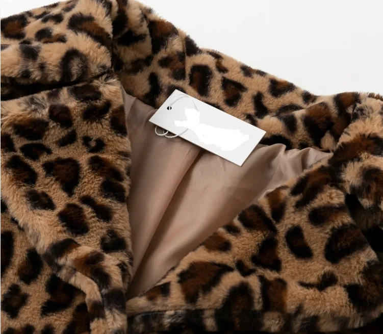 Women's Autumn & Winter Faux Fur Coat With Leopard Print