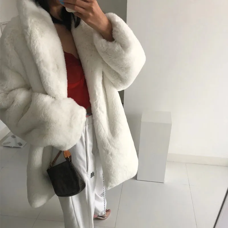 Women's Winter White Long Sleeved Fur Coat