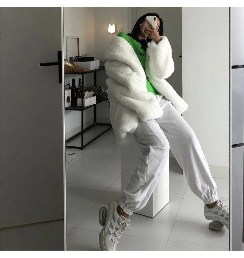 Women's Winter White Long Sleeved Fur Coat